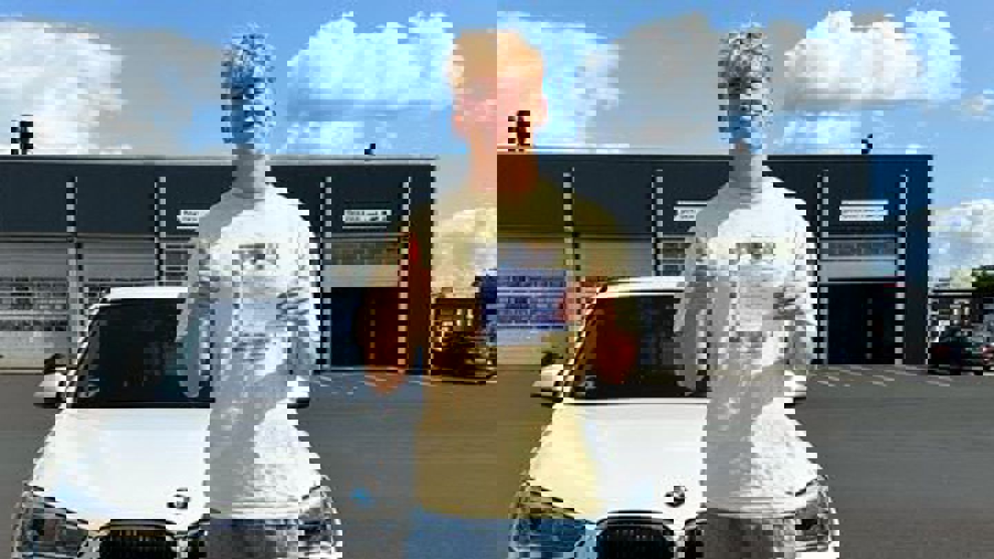 369704989 898219661942695 2401039608127985701 N